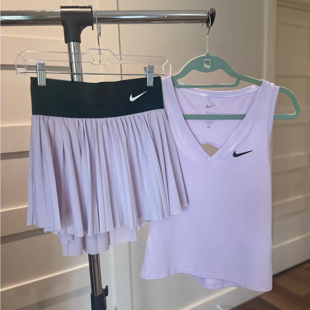 LIKE NEW! Nike Lavender Tennis Skirt and Tank Set (X-Small)
